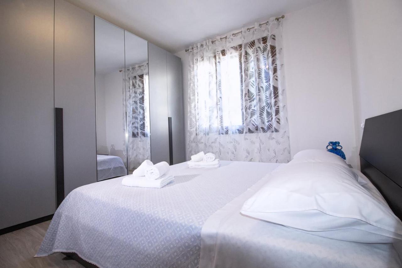 Dd House Family Holiday Apartment Cecina  Eksteriør bilde