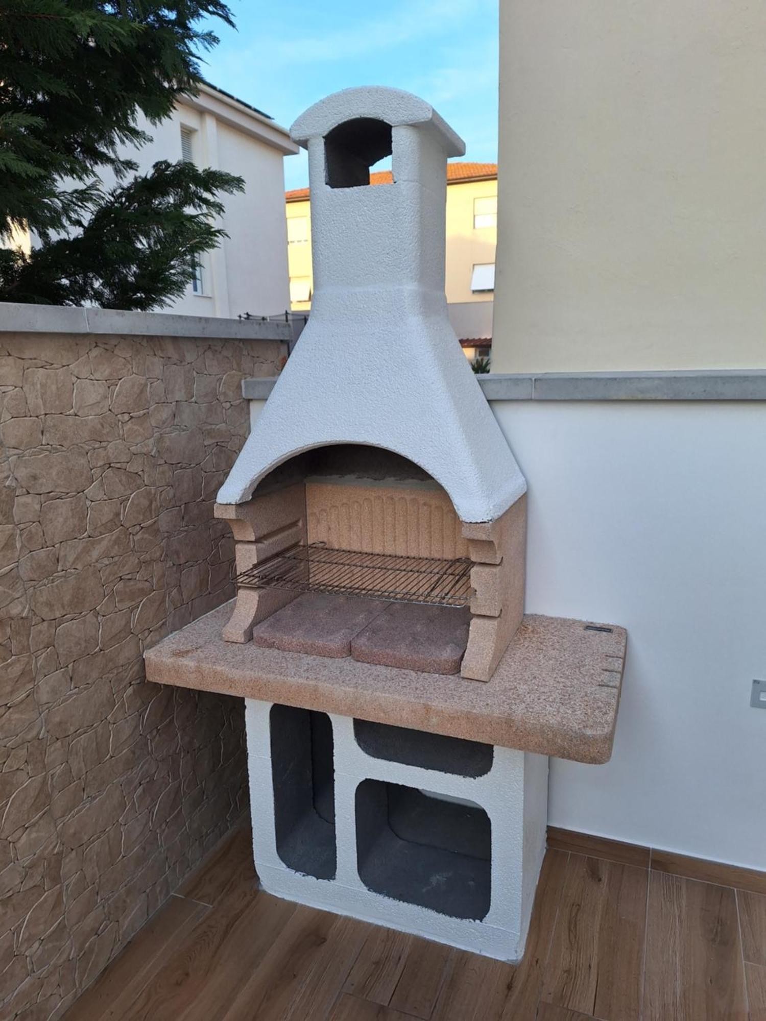 Dd House Family Holiday Apartment Cecina  Eksteriør bilde